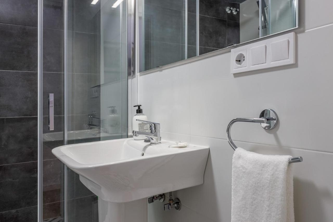 Apartamento De Diseno Centro Sevilla. Wifi/Ac Екстер'єр фото